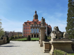 Hotel Przy Oślej Bramie - Zamek Książ, Wałbrzych